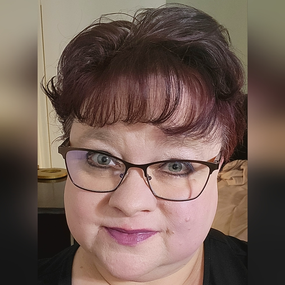 Meet your Posher, Aletia